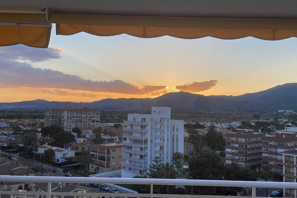 Incredible Seafront With Sunrise And Sunset Views Apartment Benicassim Ngoại thất bức ảnh